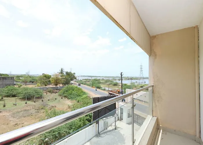 Oyo Flagship 14716 Omr Kelambakkam